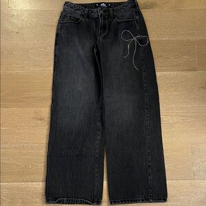 Hollister Curvy High Rise Dad Jeans with Sequin Bow Vintage Stretch size 1R/25